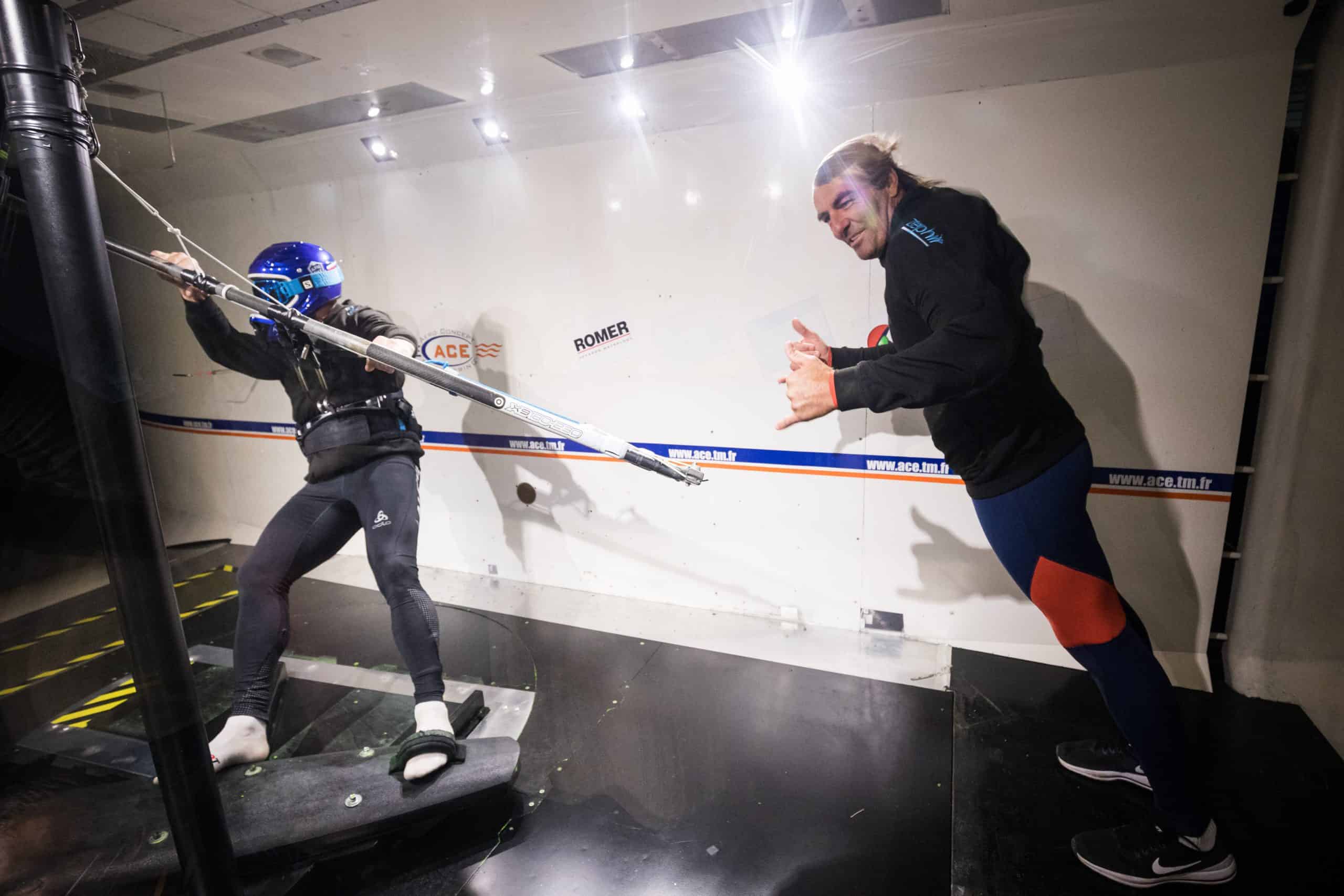 Antoine Albeau et Eric Barone dans la soufflerie de Magny-Cours-Cours Zephir Project